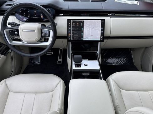 Certified 2025 Land Rover Range Rover SE AWD/4WD image 14
