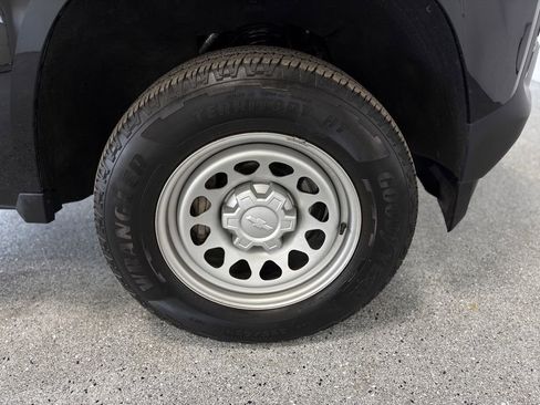 Used 2024 Chevrolet Colorado W/T image 28