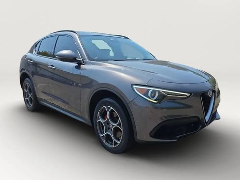 Used 2019 Alfa Romeo Stelvio Sport w/ Quick Order Package 22K Sport RWD image 3