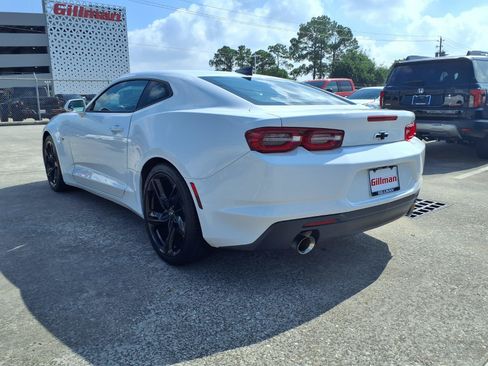 Used 2023 Chevrolet Camaro LT RWD image 3