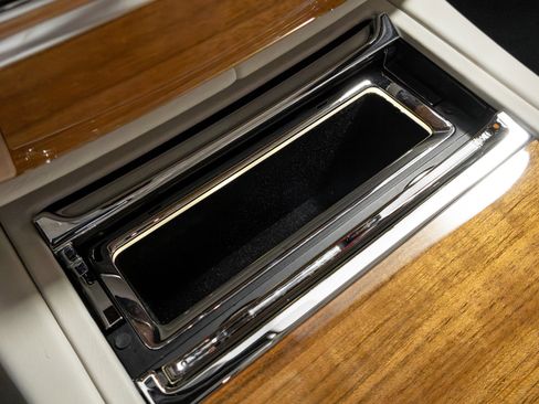 Used 2019 Rolls-Royce Phantom image 89