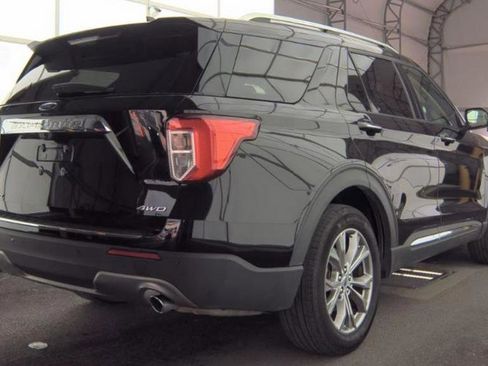 Used 2023 Ford Explorer Limited image 2