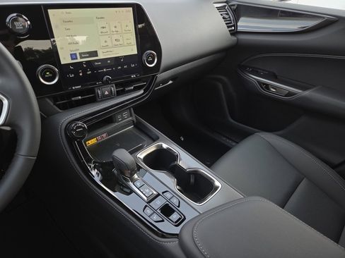 New 2026 Lexus NX 350 AWD image 39