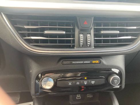 Used 2025 Ford Escape Platinum AWD/4WD image 20