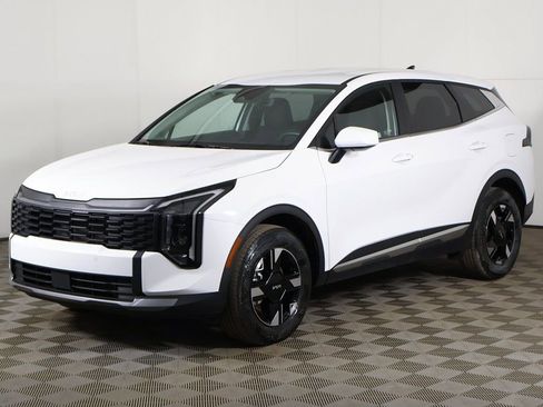 Used 2026 Kia Sportage LX image 7