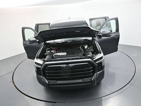 Used 2026 Toyota Tundra SR5 w/ SR5 Premium Package AWD/4WD image 32