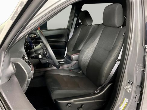Used 2025 Dodge Durango GT w/ Blacktop Package AWD/4WD image 8