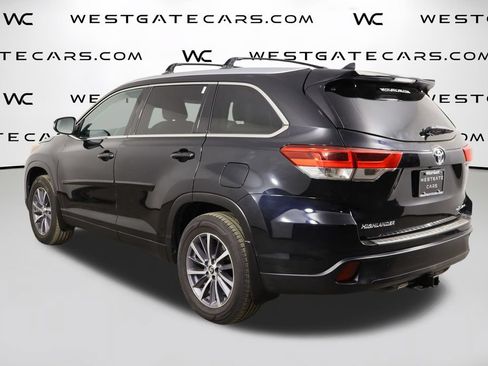 Used 2019 Toyota Highlander XLE AWD/4WD image 50