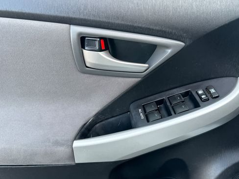 Used 2015 Toyota Prius Two image 12