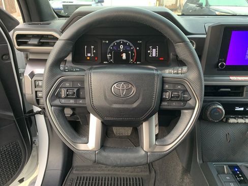 Used 2025 Toyota 4Runner SR5 image 25