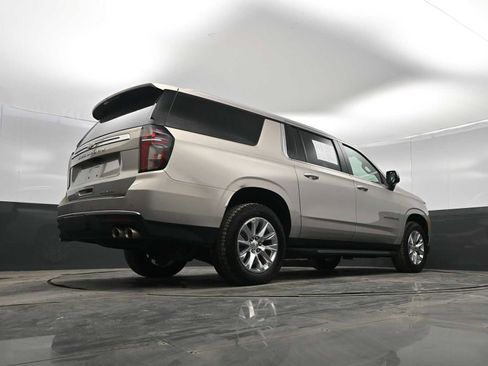 Used 2024 Chevrolet Suburban Premier image 38