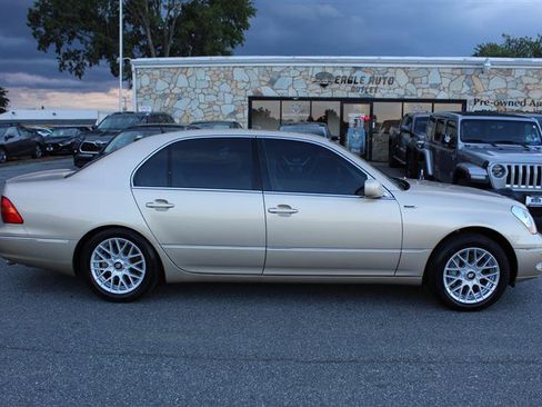 Used 2002 Lexus LS 430 RWD image 8