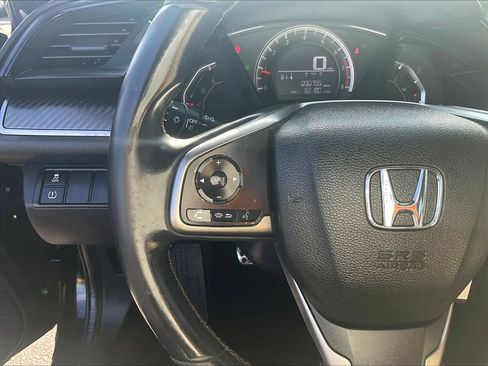 Used 2018 Honda Civic Sport image 10