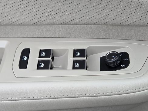 Certified 2026 Volkswagen Atlas SE AWD/4WD image 14