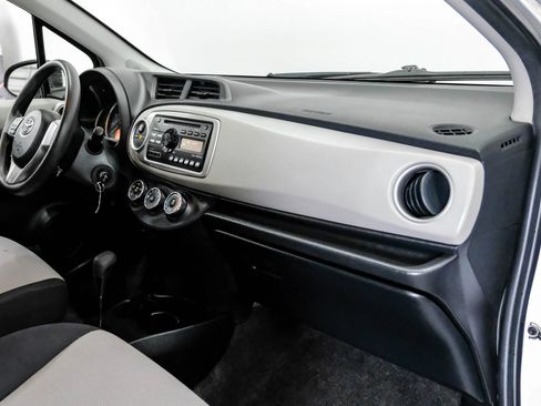Used 2014 Toyota Yaris LE image 12