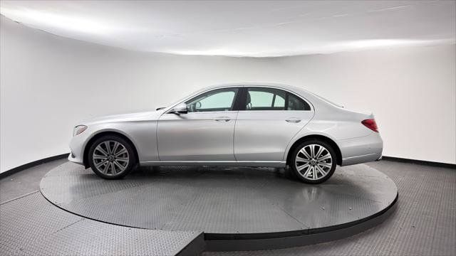 Used 2018 Mercedes-Benz E 300 4MATIC w/ Premium 1 Package image 3