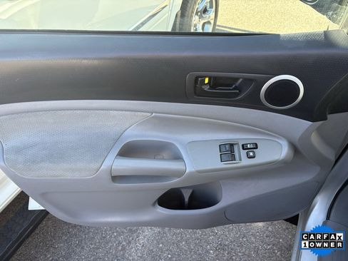 Used 2010 Toyota Tacoma 4x4 Access Cab image 14
