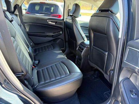 Used 2024 Ford Edge SEL image 18