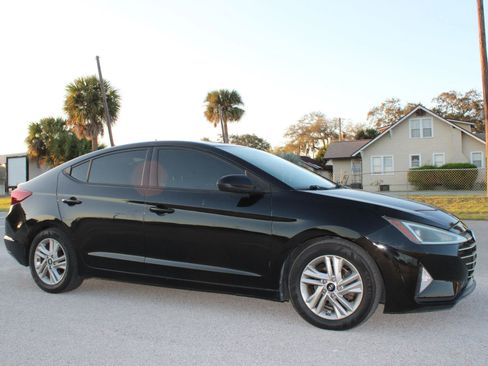 Used 2020 Hyundai Elantra SEL image 16