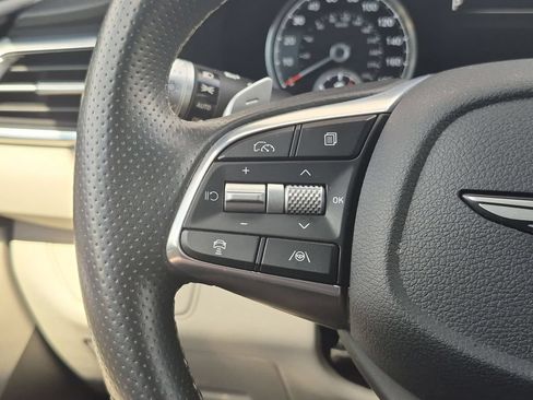 Used 2025 Genesis G70 2.5T RWD image 21