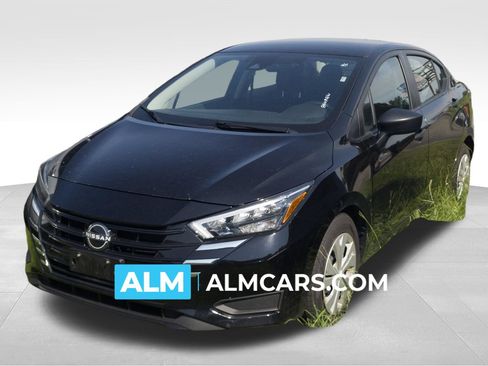 Used 2025 Nissan Versa S FWD image 1