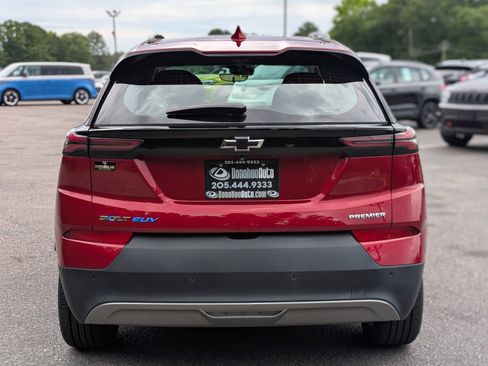 Used 2022 Chevrolet Bolt EUV Premier w/ Launch Edition FWD image 8