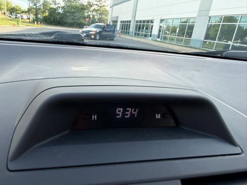 Used 2013 Toyota Corolla L FWD image 21