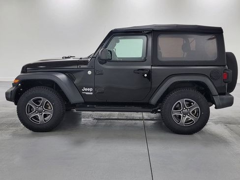 Used 2018 Jeep Wrangler Sport image 5