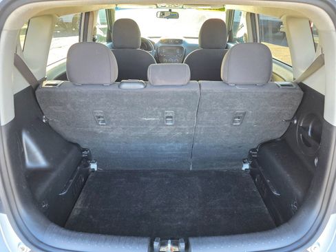 Used 2016 Kia Soul FWD image 6
