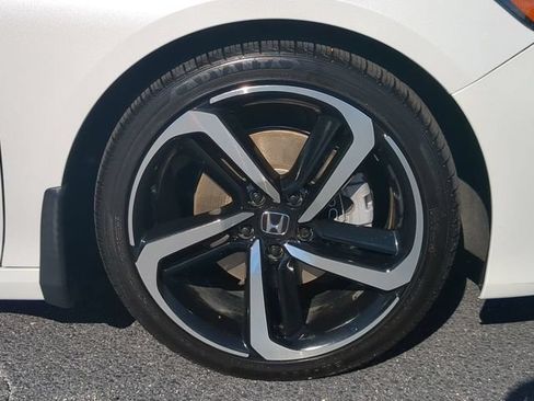 Used 2019 Honda Accord Sport image 10