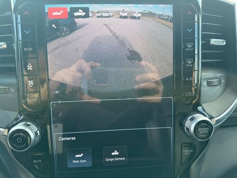 Used 2024 RAM 2500 Laramie w/ Night Edition image 19