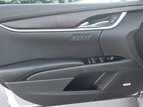 Used 2018 Cadillac XTS Luxury image 40