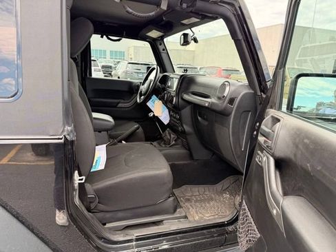 Used 2016 Jeep Wrangler Sport AWD/4WD image 7