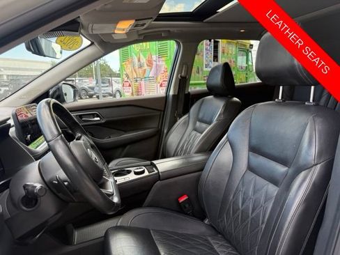Used 2022 Nissan Rogue Platinum w/ Head-Up Display Package AWD/4WD image 8