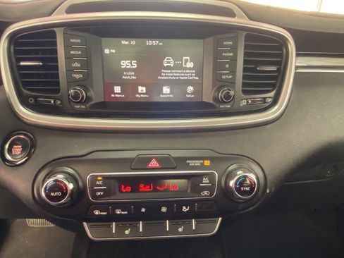 Used 2020 Kia Sorento EX image 31
