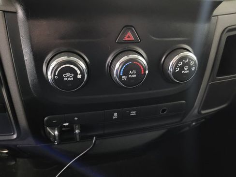 Used 2018 RAM 1500 Express w/ Express Value Package image 32