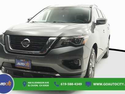 Used 2020 Nissan Pathfinder SV