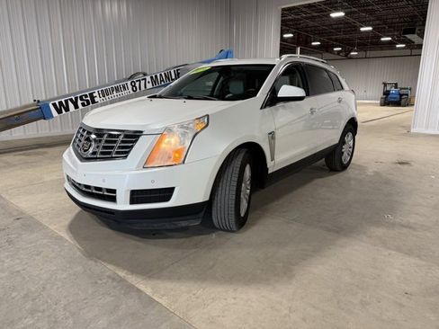 Used 2016 Cadillac SRX Luxury image 3