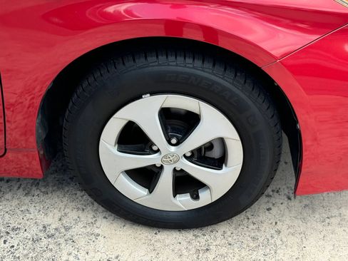 Used 2012 Toyota Prius Two FWD image 28