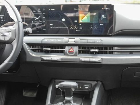 New 2025 Kia K4 GT-Line w/ GT-Line Sunroof Package image 15