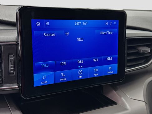 Used 2020 Ford Explorer XLT w/ Equipment Group 202A AWD/4WD image 21