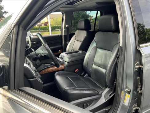 Used 2018 Chevrolet Tahoe Premier image 25