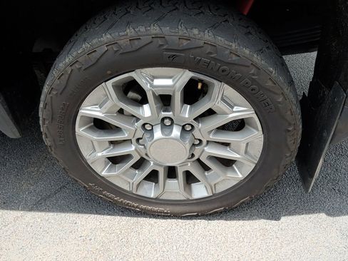 Used 2021 GMC Sierra 2500 AT4 w/ AT4 Premium Plus Package AWD/4WD image 6