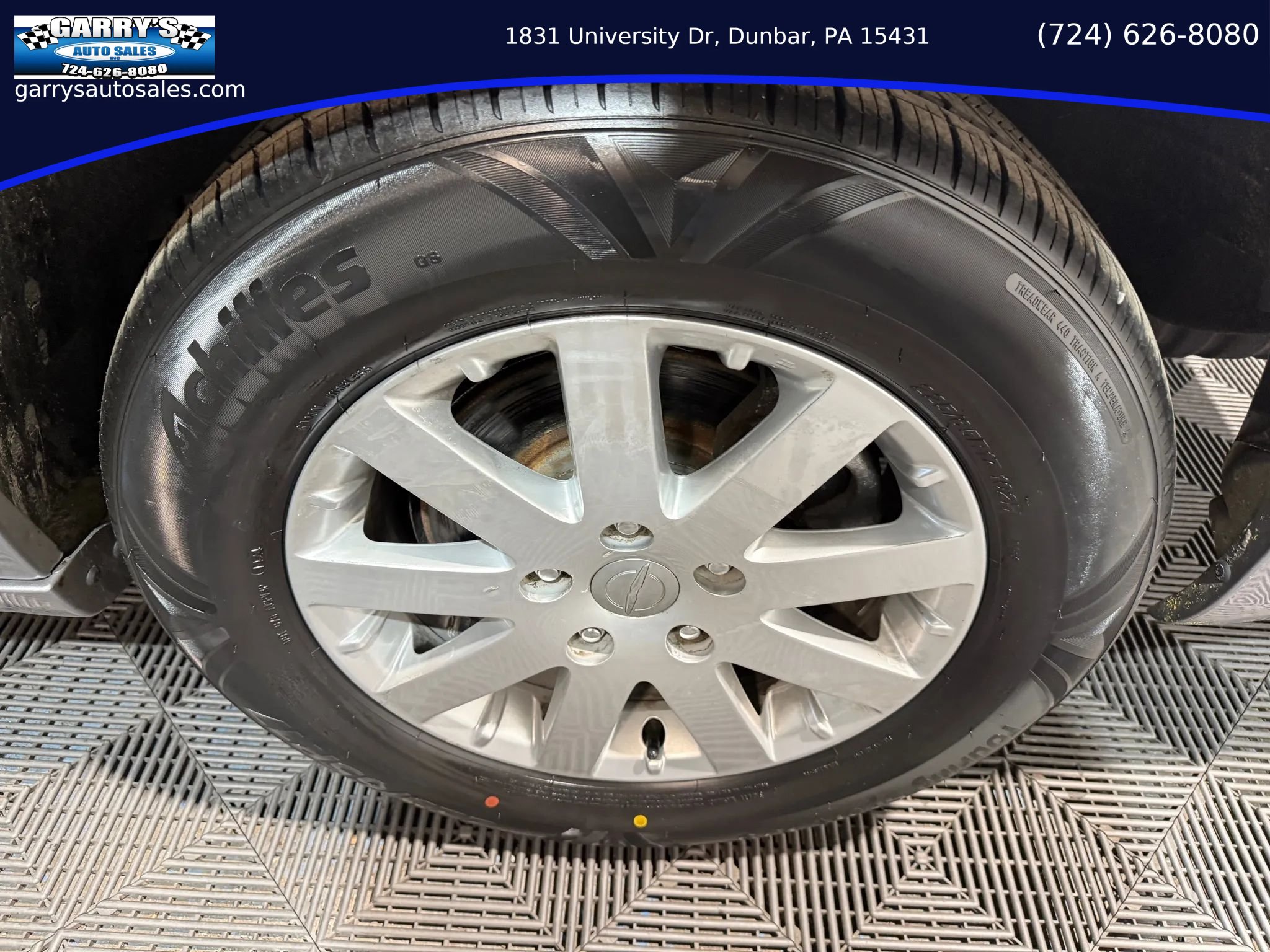 Used 2014 Chrysler Town & Country Touring FWD image 12