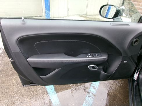 Used 2018 Dodge Challenger GT w/ GT Interior Package image 15