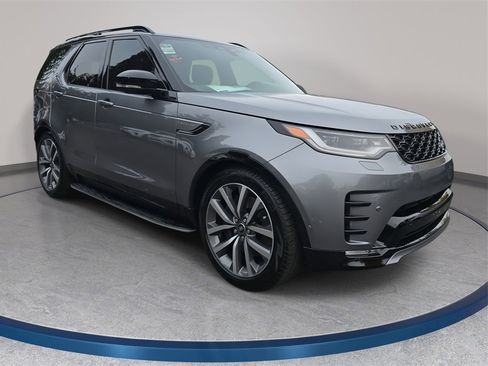 New 2025 Land Rover Discovery Dynamic SE image 3
