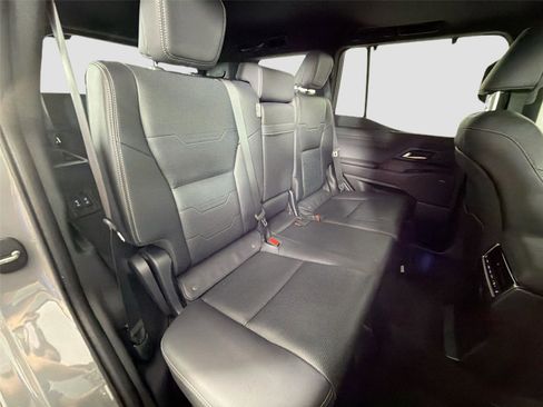 Used 2024 Lexus GX 550 w/ Accessory Package (31) AWD/4WD image 29
