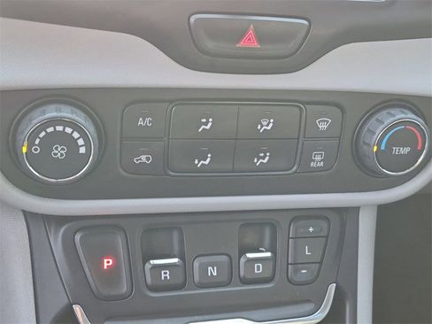 Used 2018 GMC Terrain SLE image 18