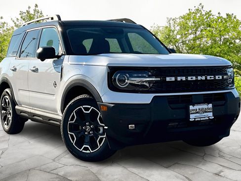 New 2025 Ford Bronco Sport Outer Banks w/ Outer Banks Tech Package+ image 1