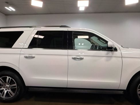 Used 2024 Ford Expedition Max Limited AWD/4WD image 32